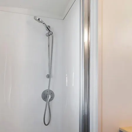 Mobil-home Cosy Climatise Дом отдыха Aureilhan (Landes)